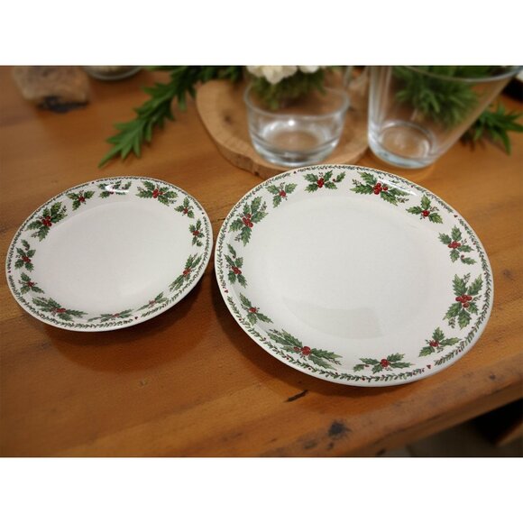 Vintage 1980's Set of 4 Ciera Fine Dinnerware Christmas Holly Berries Dinner,Des - Picture 4 of 9